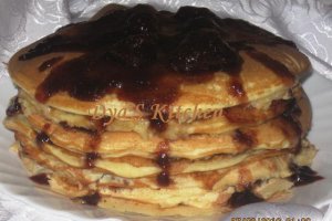 Clatite cu dulceata de capsuni