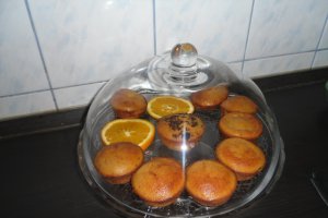 Briose cu dulceata de portocale