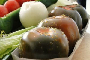 Salata "coloré",cu rosii kumato