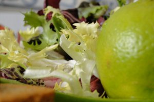 Salata "coloré",cu rosii kumato