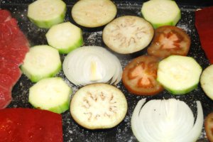 Carne de vita cu legume a la grill