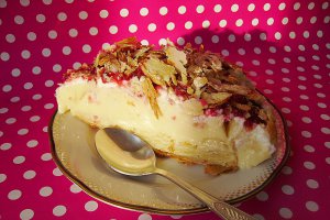Tort Cremşnit