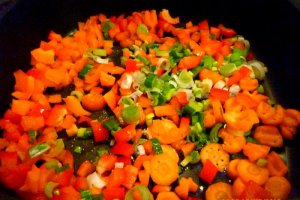 Iepure de casa cu ciuperci si legume