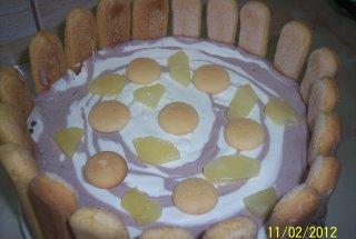 Tort cu crema de iaurt si ananas
