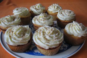 Muffins cu nuca de cocos