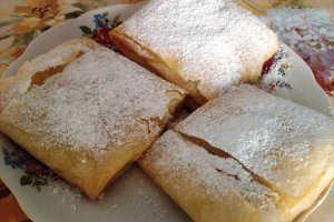 Bougatsa