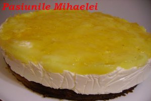 Tort cu mere si crema de vanilie