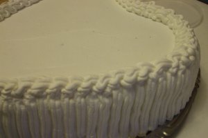 Tort cu mascarpone si fructe de padure