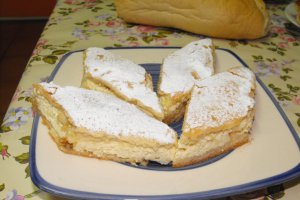 Placinta cu branza si stafide