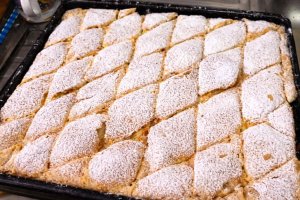 Placinta cu branza si stafide
