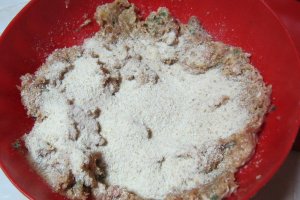 Gratin de spanac cu chiftelute si cartofi