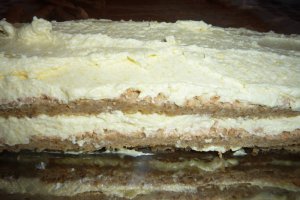 Desert prajitura cu nuca caramelizata