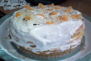 Tort cu smantana de casa.