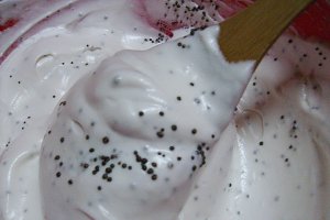 Prăjitură cu bezea şi aromă de mentă