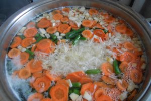 Ciorba de pui cu legume