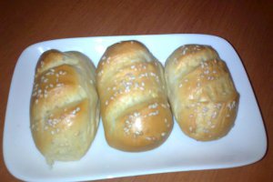 Cremwursti in aluat si chifle