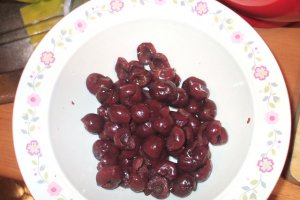 tarta cu ciocolata si visine