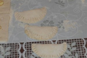 Coltunasi cu telemea