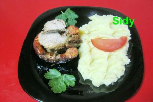 Muschiulet de porc impletit cu carnati