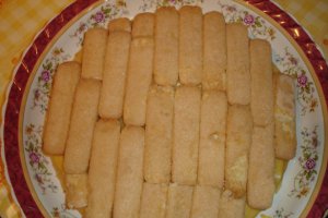 Prajitura cu piscoturi si nuca de cocos