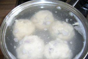 Galuste cu prune - Gomboti