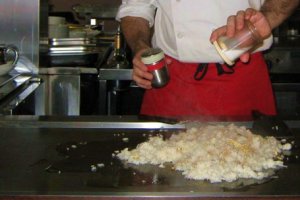 Orez prajit cu ou – varianta in stilul teppanyaki