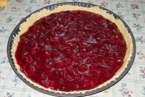 Tarta cu umplutura de visine