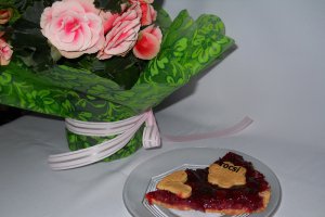 Tarta cu umplutura de visine