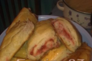 Pateuri cu carne