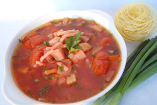 Supă deasă de legume cu tăiţei