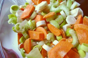 Pulpă de porc cu legume la cuptor