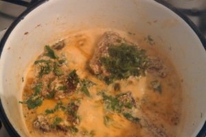 Ceafa de porc in sos de smantana