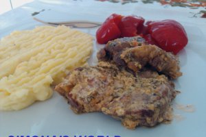 Ceafa de porc in sos de smantana