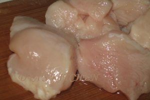 Tortellini cu piept de pui in sos picant