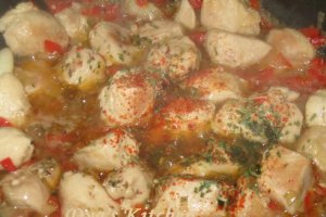 Tortellini cu piept de pui in sos picant
