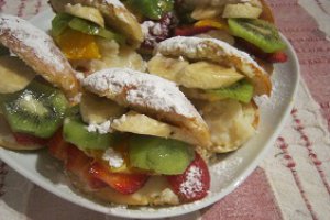 Sandwich cu fructe