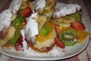Sandwich cu fructe