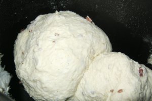 Paine cu cascaval si ierburi aromate
