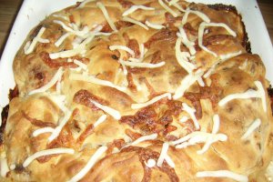 Rulouri cu cascaval,sunca si ciuperci
