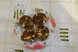 Salam de biscuiti reteta cu rahat de post
