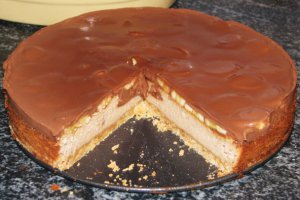 Cheesecake cu unt de alune (peanut butter)