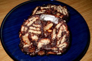 Salam de biscuiti reteta cu nuca