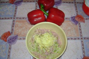 Ardei cu salata de sunca