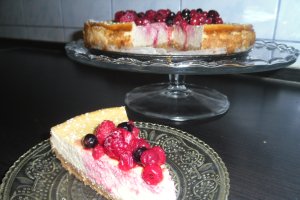 Chesecake american cu fructe de padure