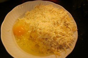 Chiftele de cartofi cu telemea de oaie