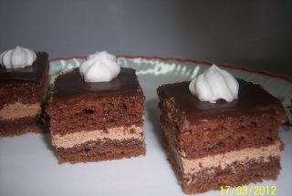 Prajitura cu crema de ciocolata