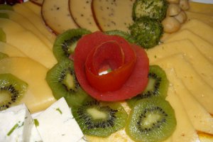 Aperitiv asortat din cascaval
