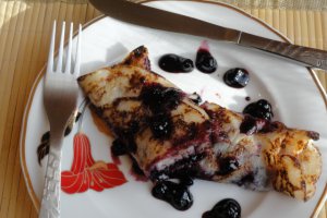 Scovergi cu dulceata de afine