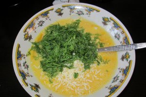 Omleta cu marar si ceapa verde