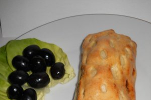 Strudel cu varza acra si carnat